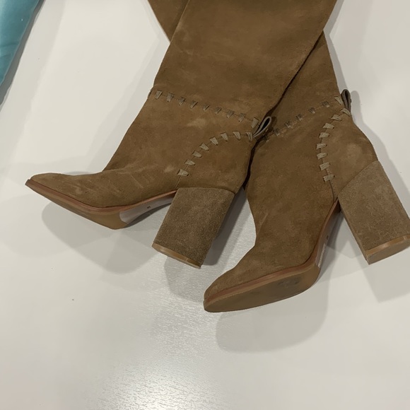 tory burch boots - Picture 4 of 13